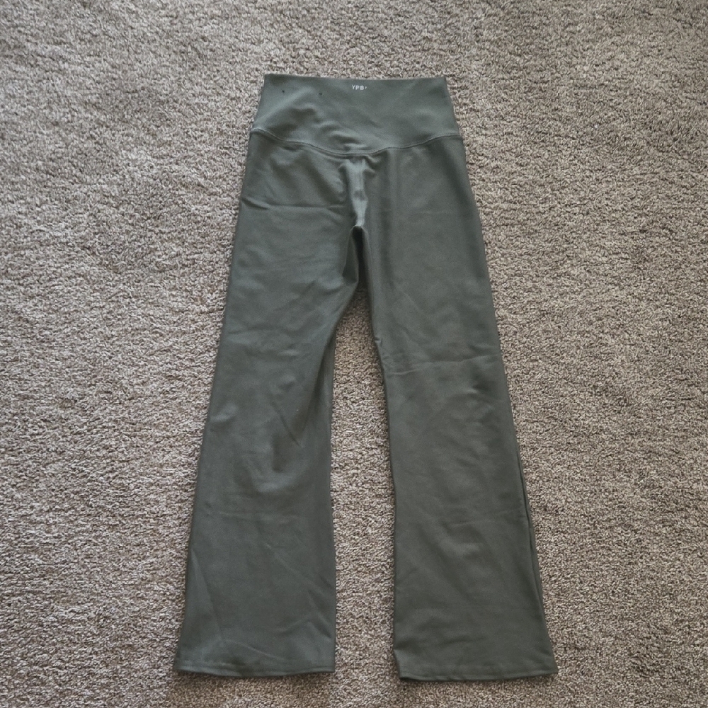 YPB SculptLux Green Leggings Crop XS Short - Picture 2 of 4
